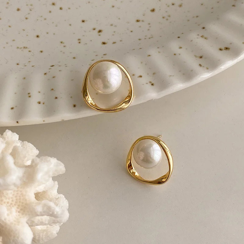 Round Pearl Studs