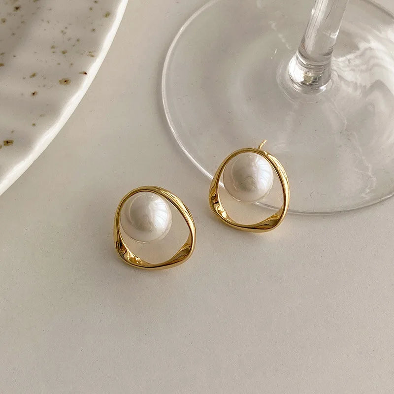 Round Pearl Studs